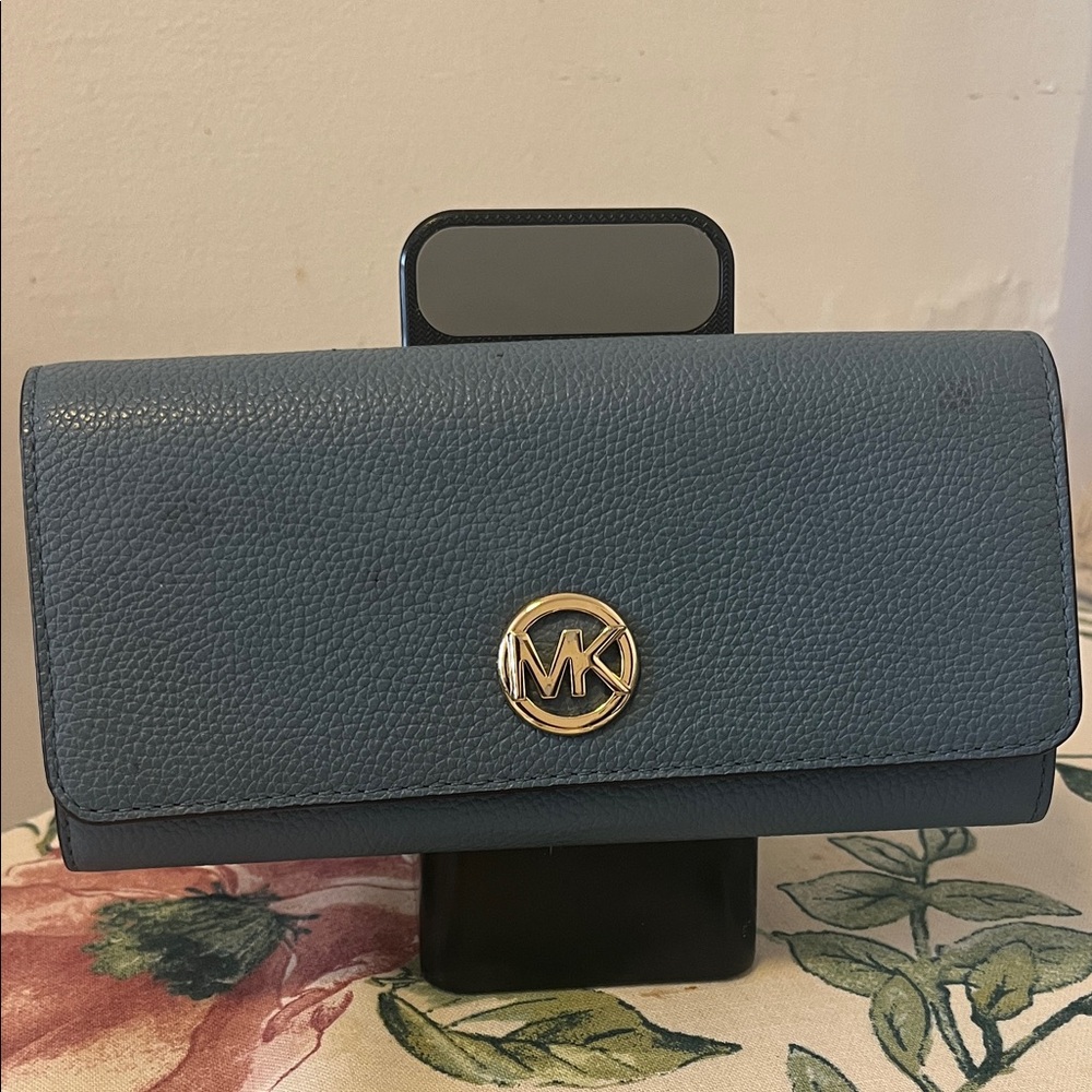 Preowned Michael Kors Slate Blue Wallet with Gold Logo